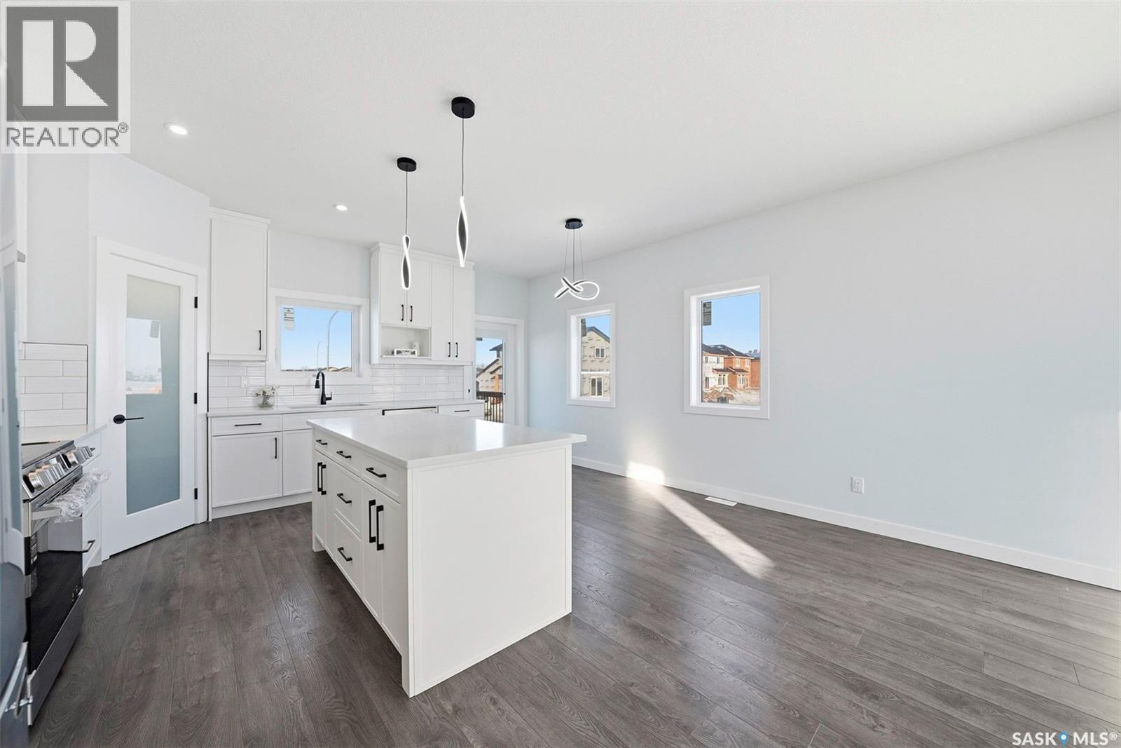 400 Eldorado Street, Warman, SK - Indoor Photo Showing Kitchen