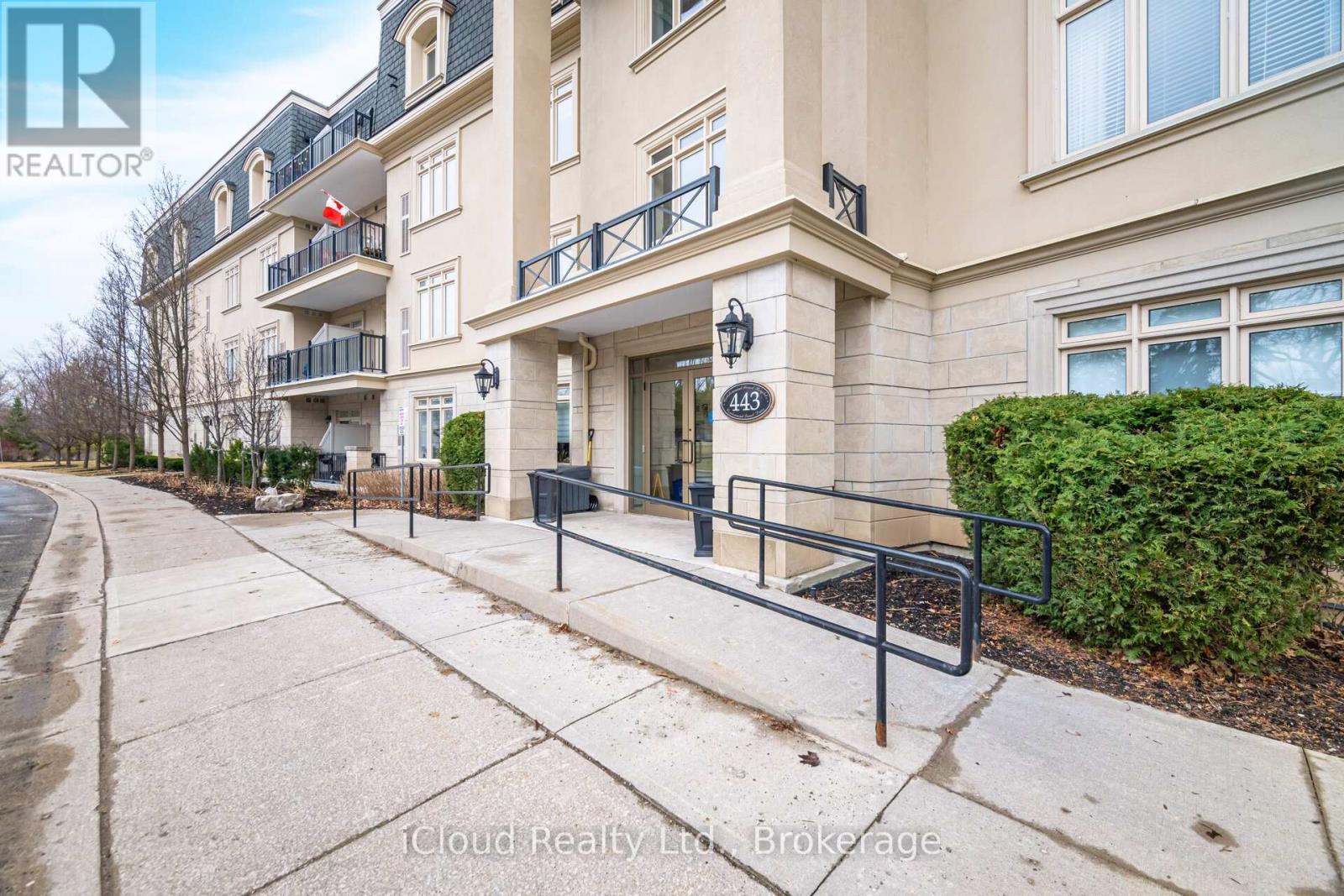 408 - 443 Centennial Forest Drive, Milton, ON - Outdoor