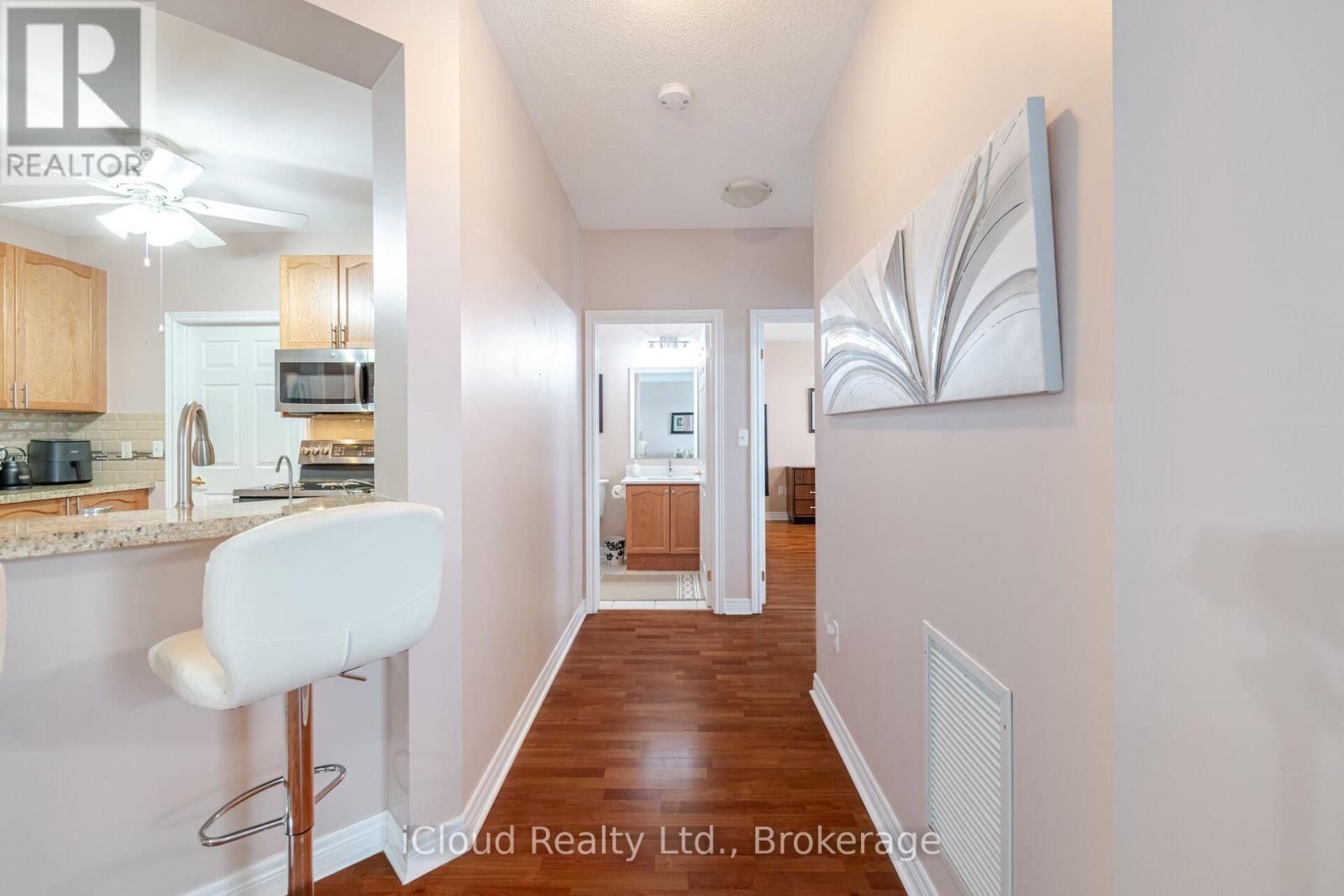 408 - 443 Centennial Forest Drive, Milton, ON - Indoor