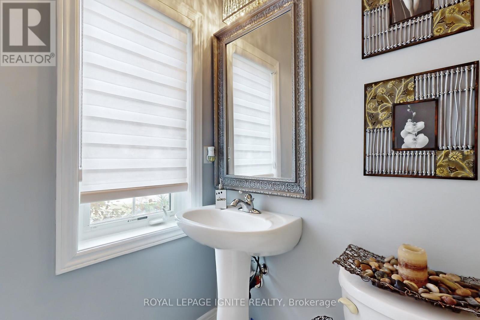 24 Arrowpoint Drive, Brampton, ON - Indoor Photo Showing Bathroom