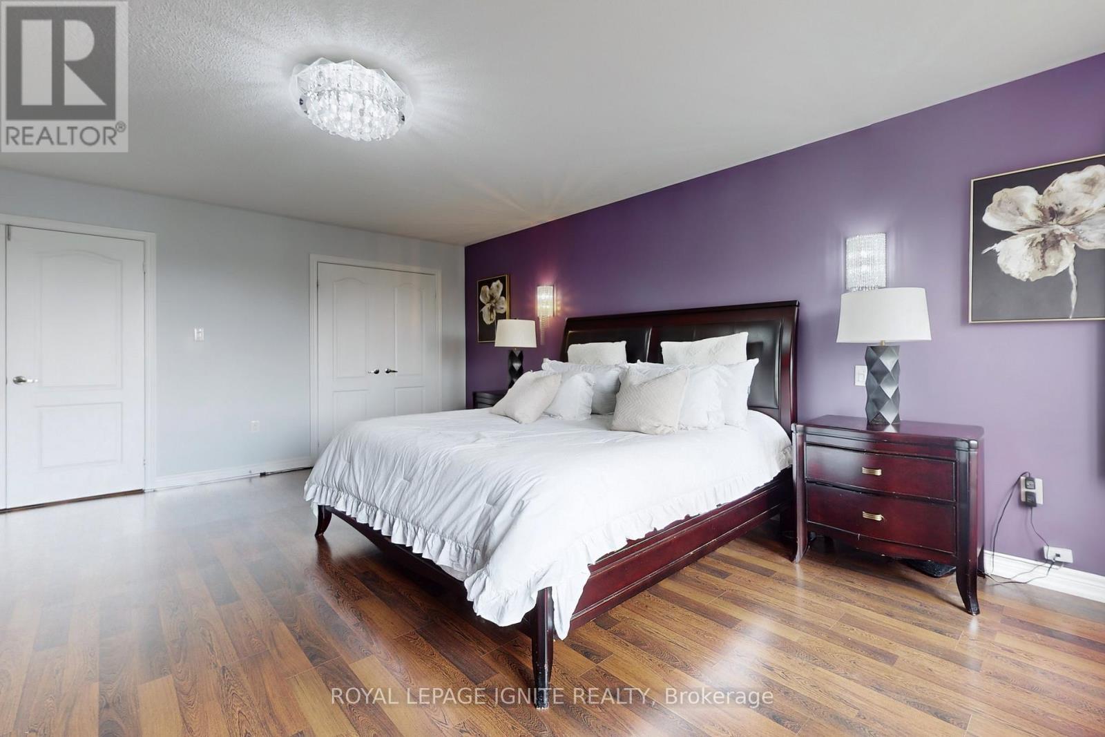 24 Arrowpoint Drive, Brampton, ON - Indoor Photo Showing Bedroom