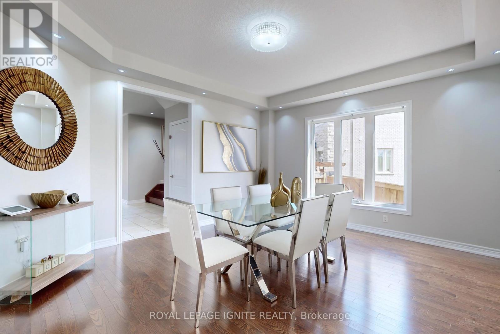 24 Arrowpoint Drive, Brampton, ON - Indoor Photo Showing Dining Room
