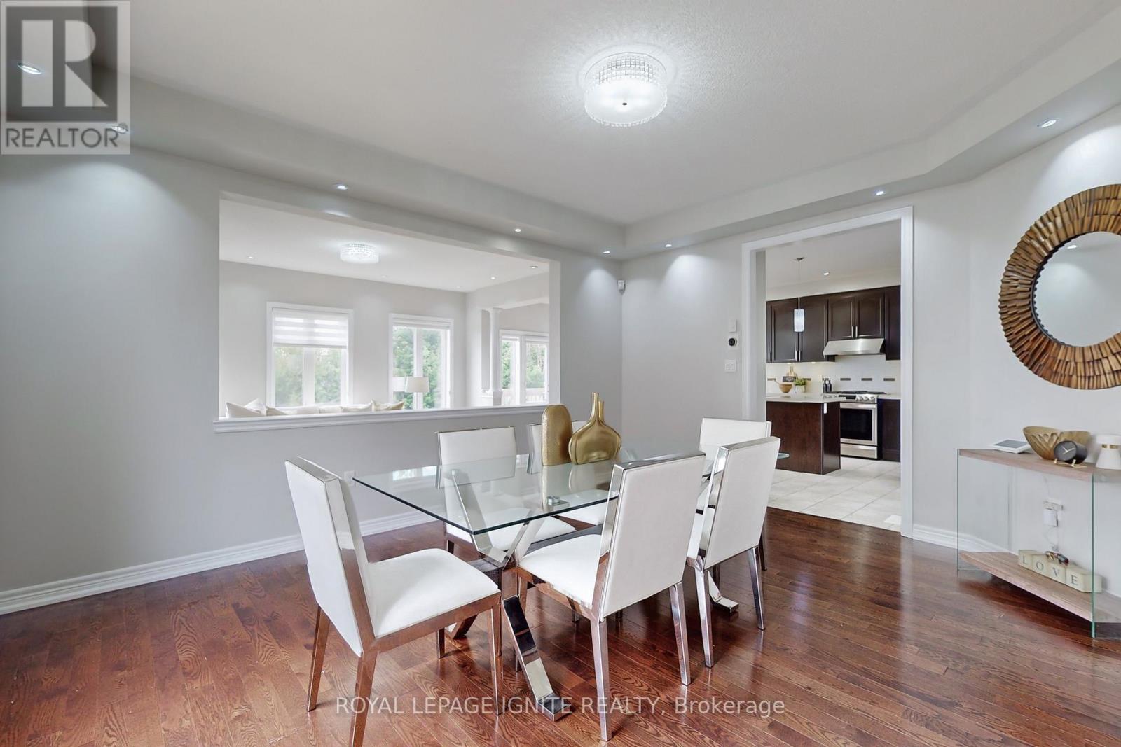 24 Arrowpoint Drive, Brampton, ON - Indoor Photo Showing Dining Room