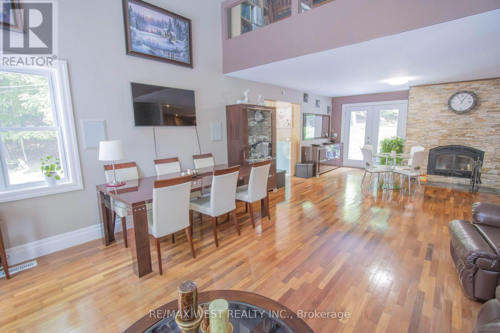 1158 Lorne Lane, Dysart Et Al, ON - Indoor With Fireplace