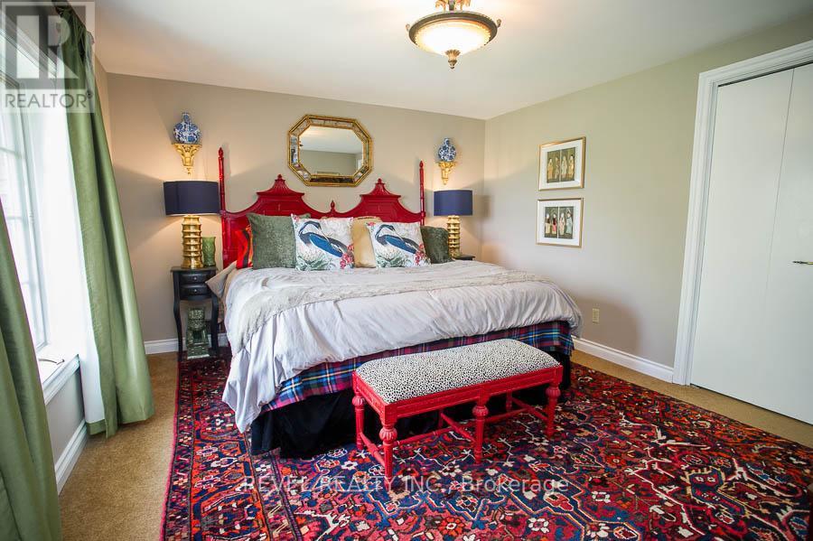 92 Highland Drive, Brantford, ON - Indoor Photo Showing Bedroom