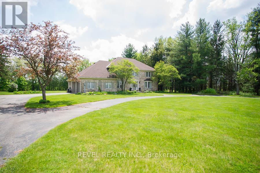 92 Highland Drive, Brantford, ON - Outdoor