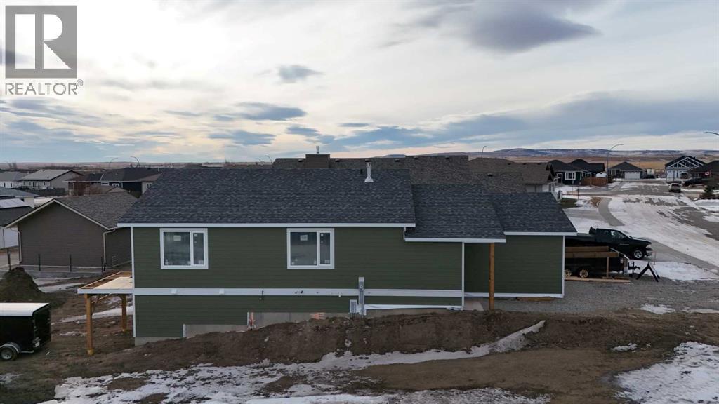 2016 30 Avenue, Nanton, AB - Outdoor