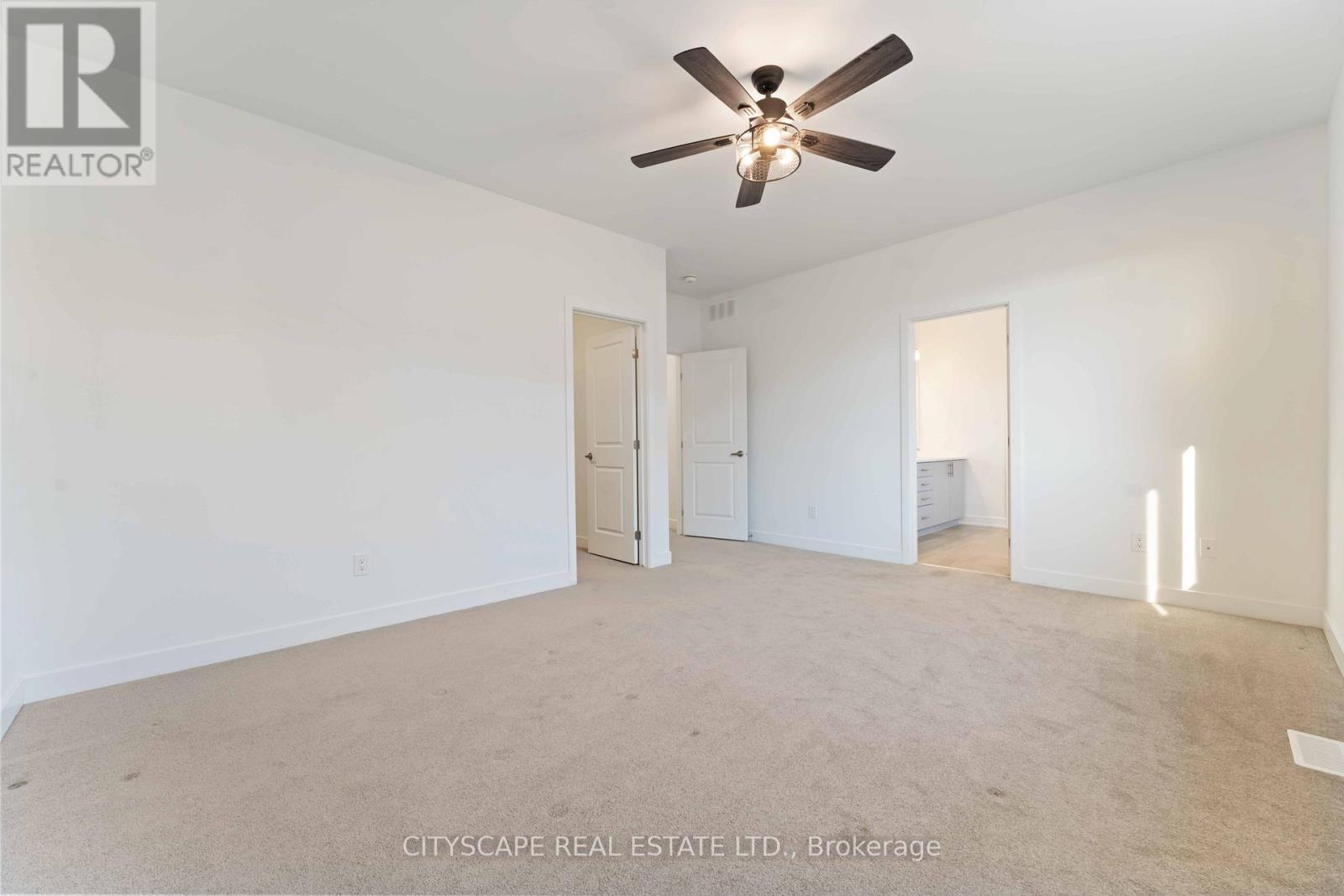 617 Kenabeek Terrace, Ottawa, ON - Indoor Photo Showing Other Room