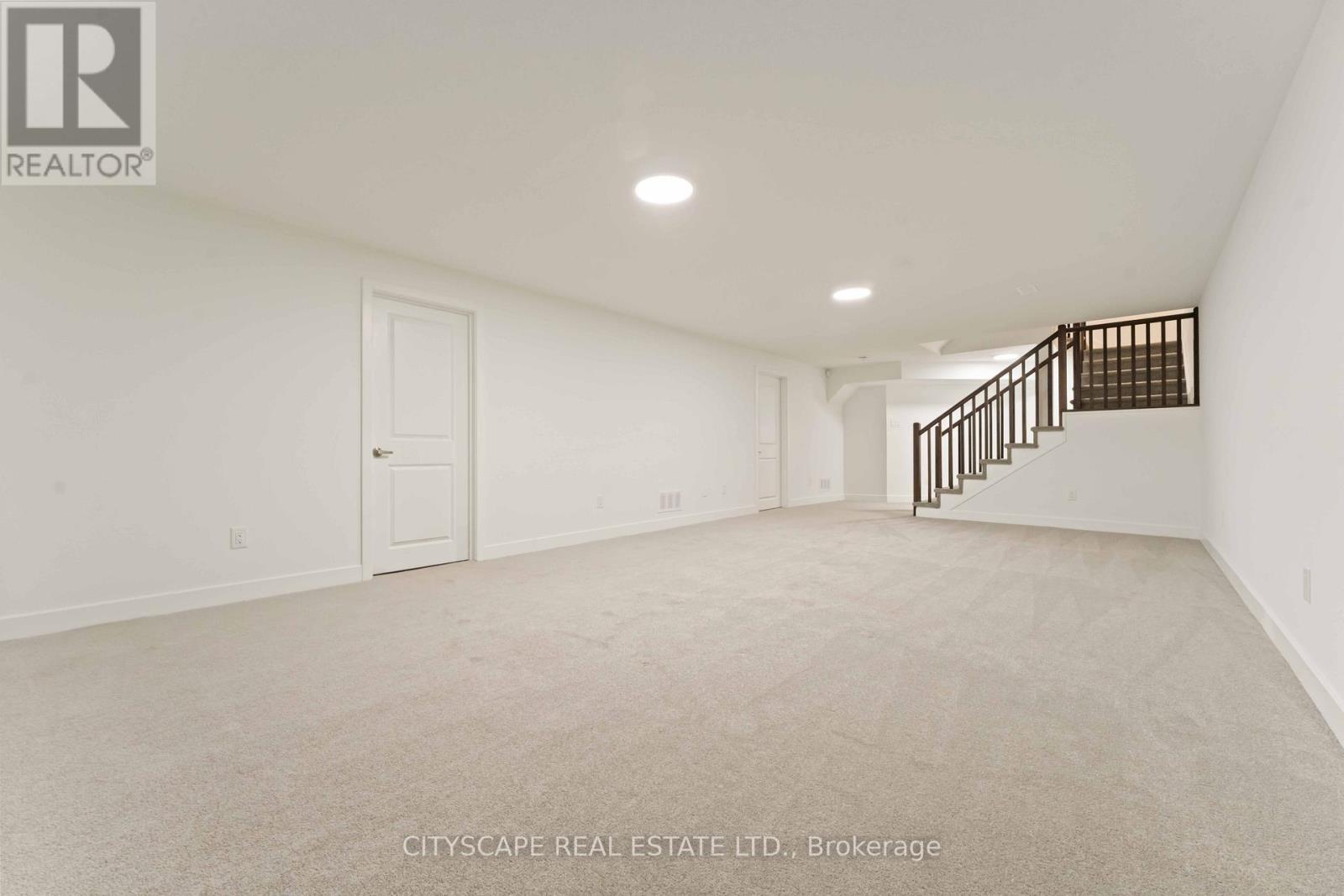 617 Kenabeek Terrace, Ottawa, ON - Indoor Photo Showing Other Room