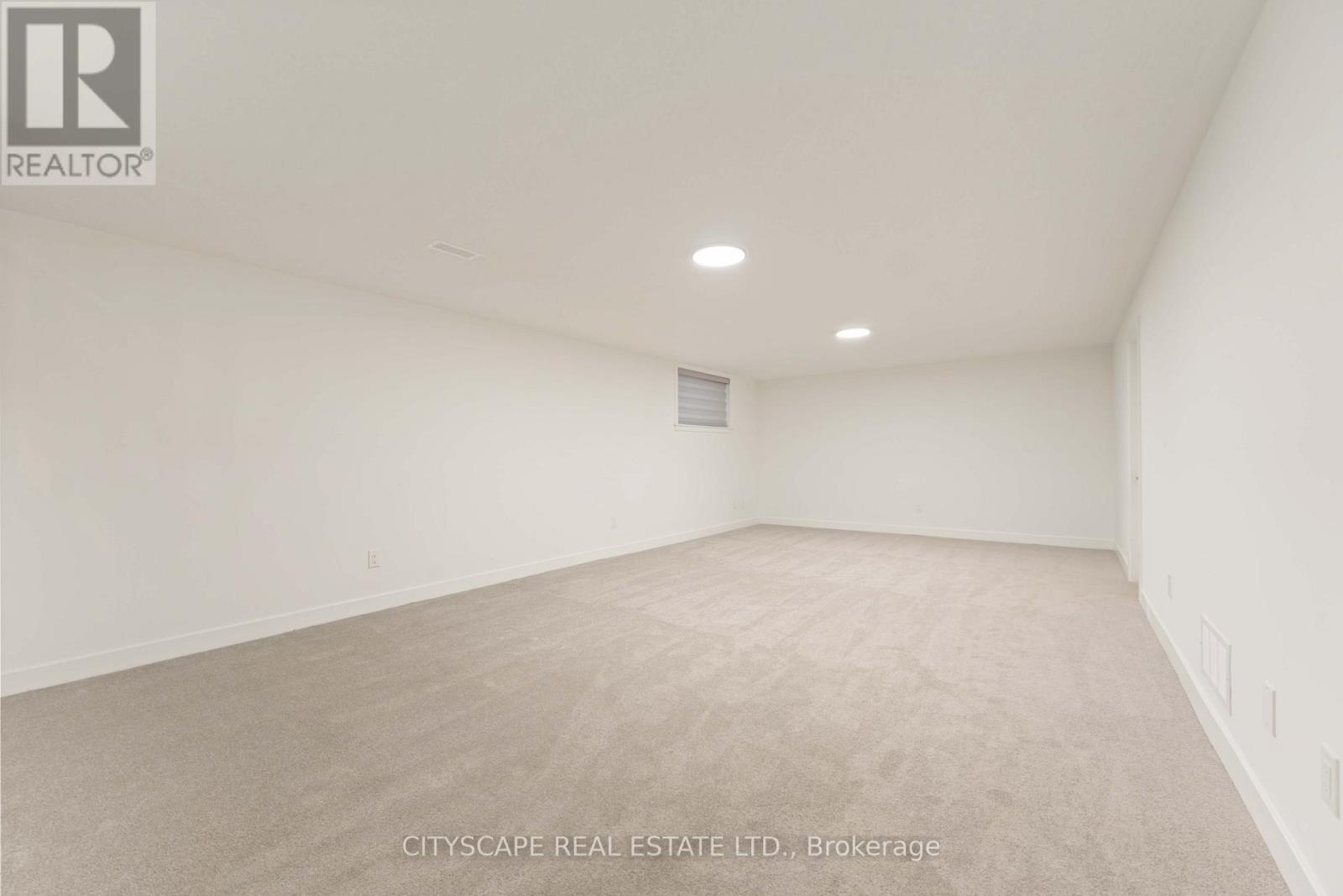 617 Kenabeek Terrace, Ottawa, ON - Indoor Photo Showing Other Room