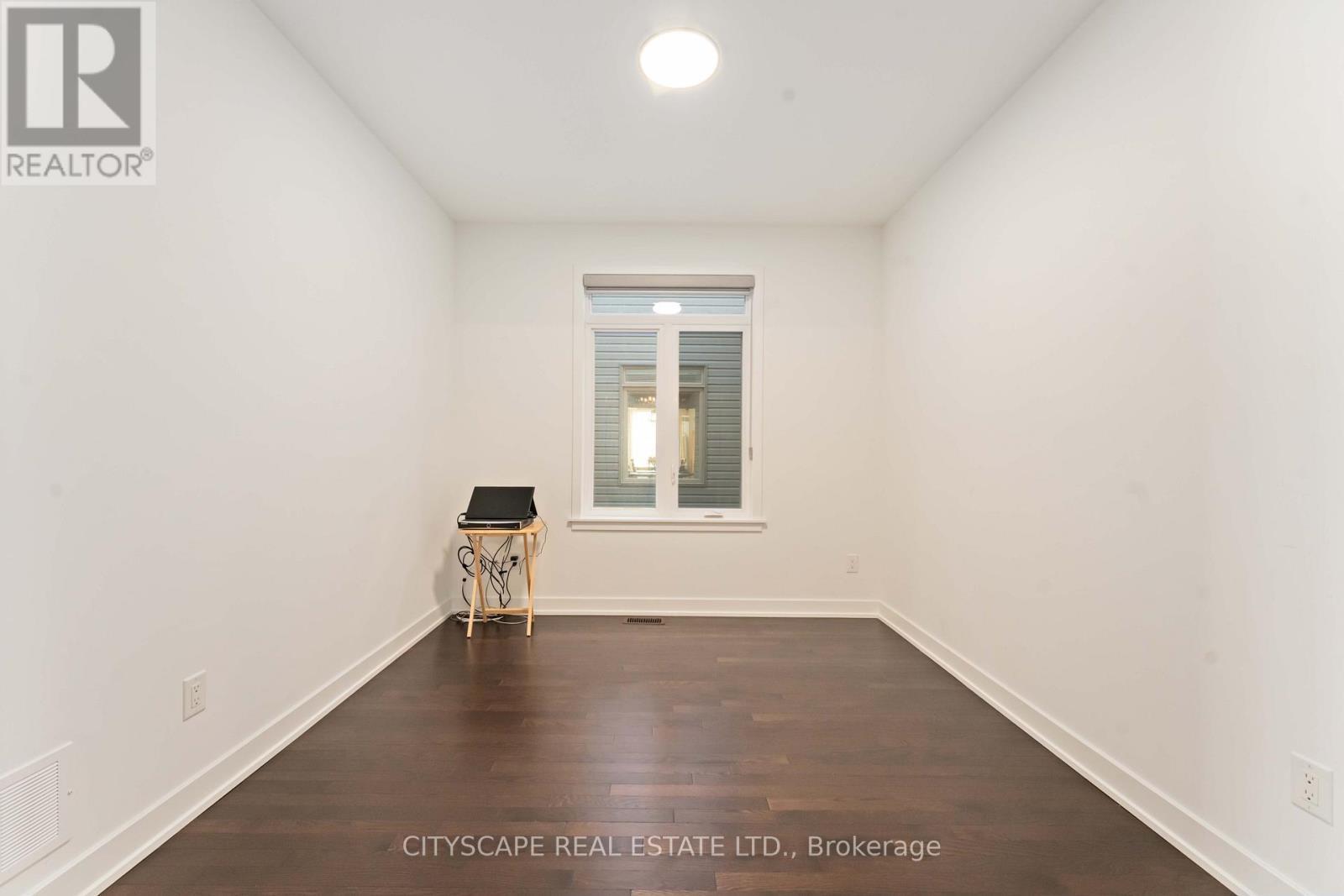 617 Kenabeek Terrace, Ottawa, ON - Indoor Photo Showing Other Room