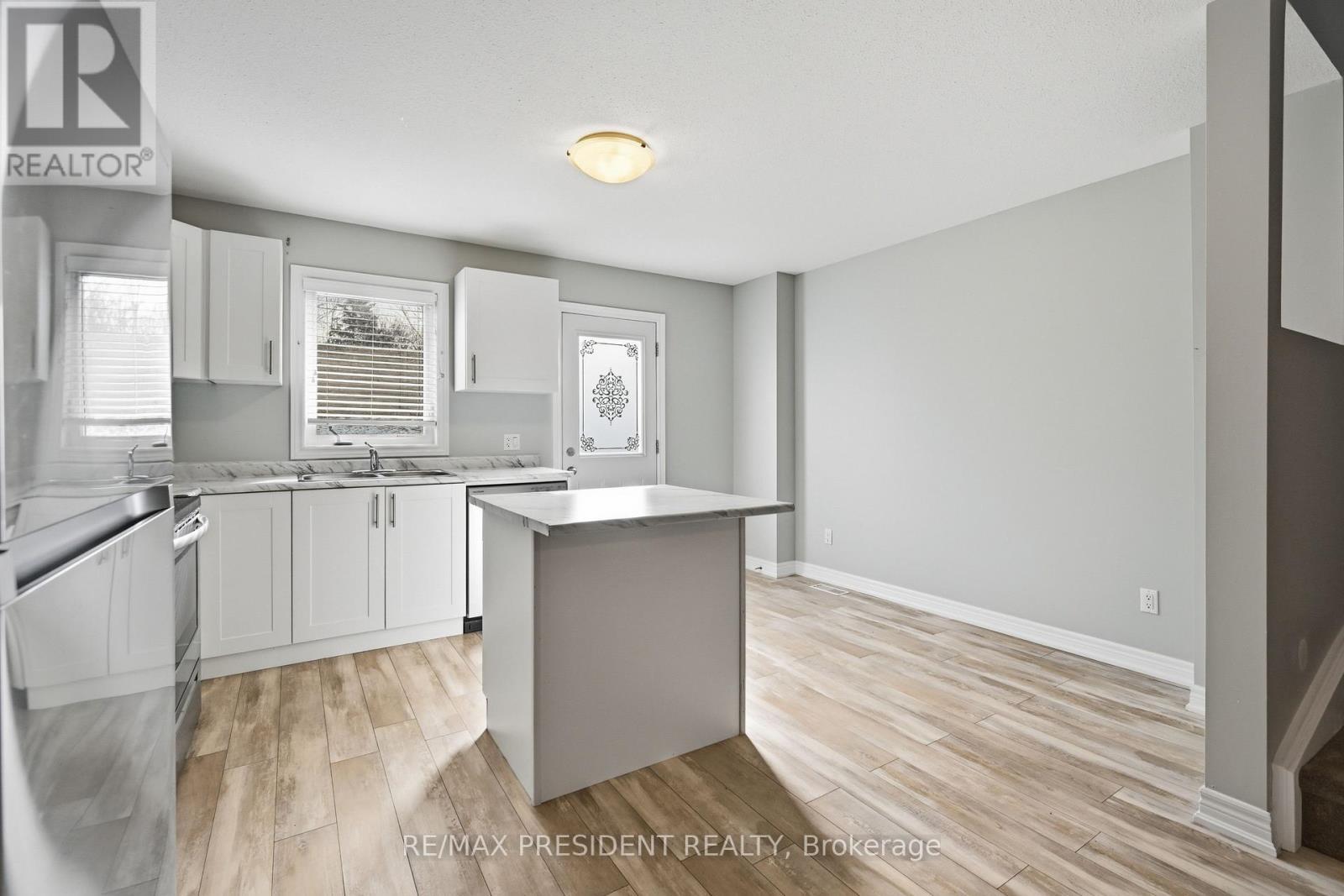 26 - 7768 Ascot Circle, Niagara Falls, ON - Indoor Photo Showing Kitchen