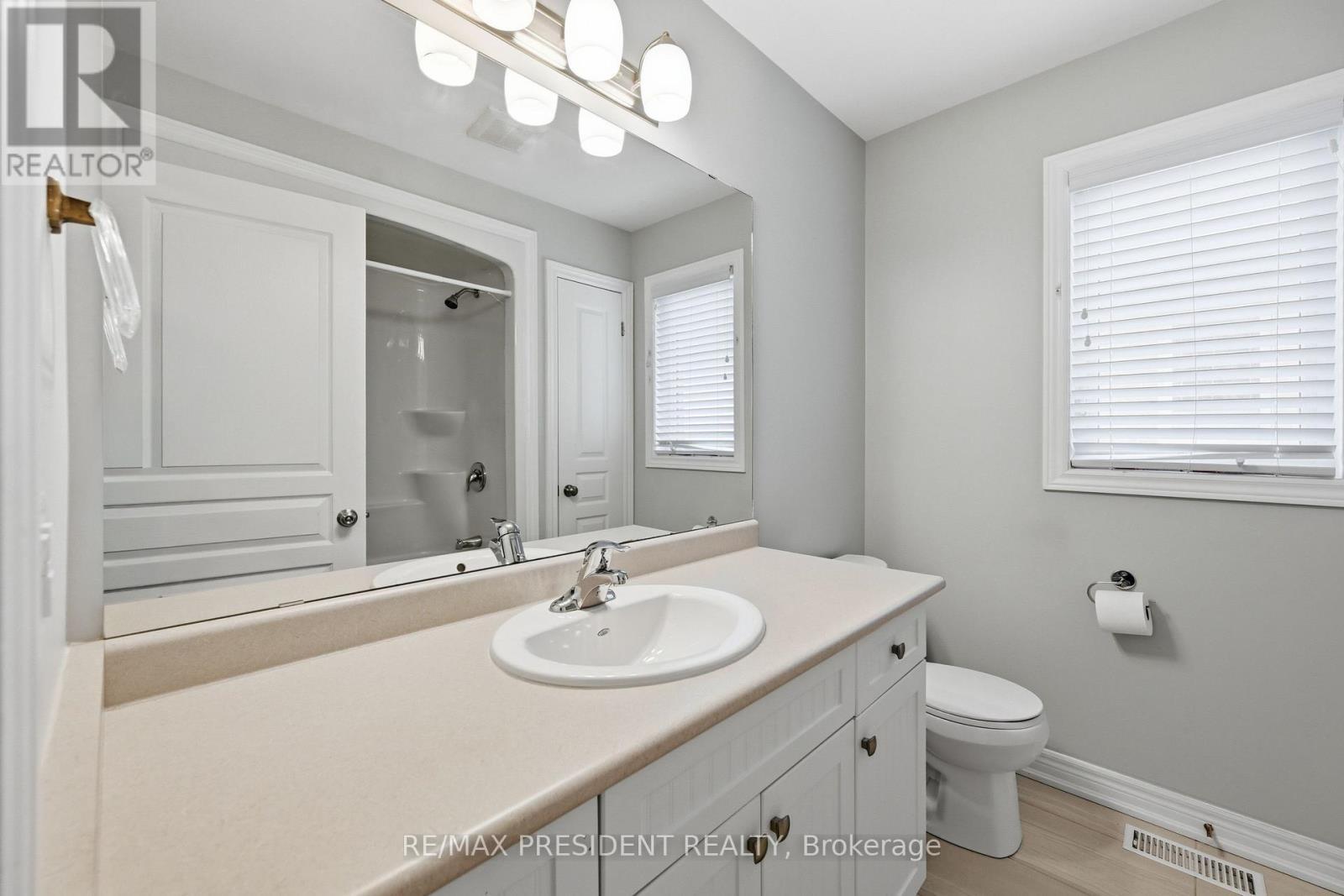 26 - 7768 Ascot Circle, Niagara Falls, ON - Indoor Photo Showing Bathroom