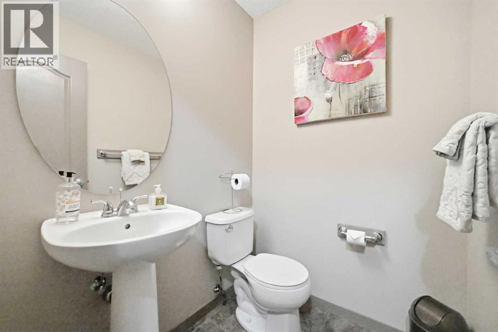 28 Skyview Shores Terrace Ne, Calgary, AB - Indoor Photo Showing Bathroom