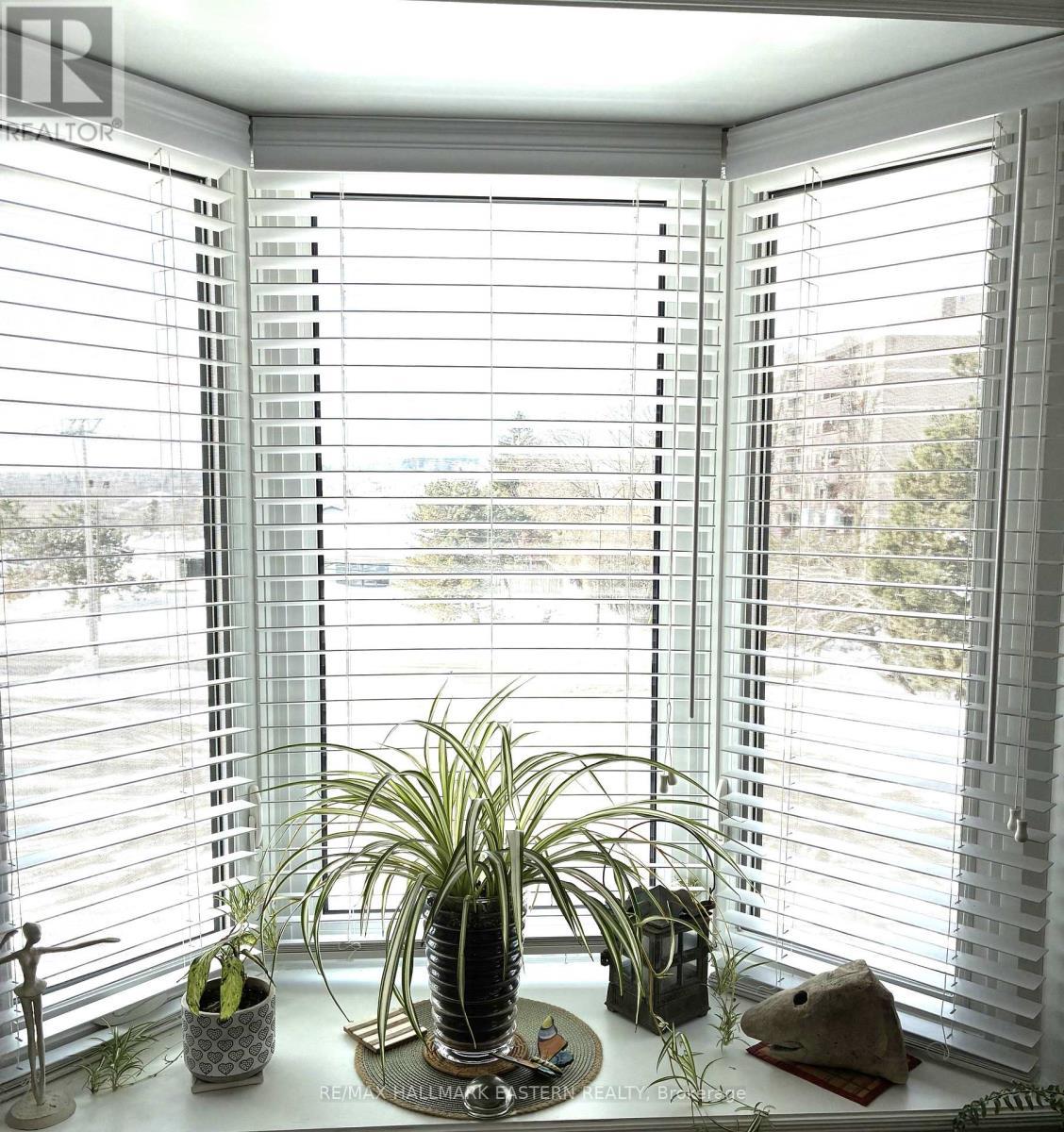 304C - 1099 Clonsilla Avenue Sw, Peterborough (Otonabee Ward 1), ON - Indoor Photo Showing Other Room