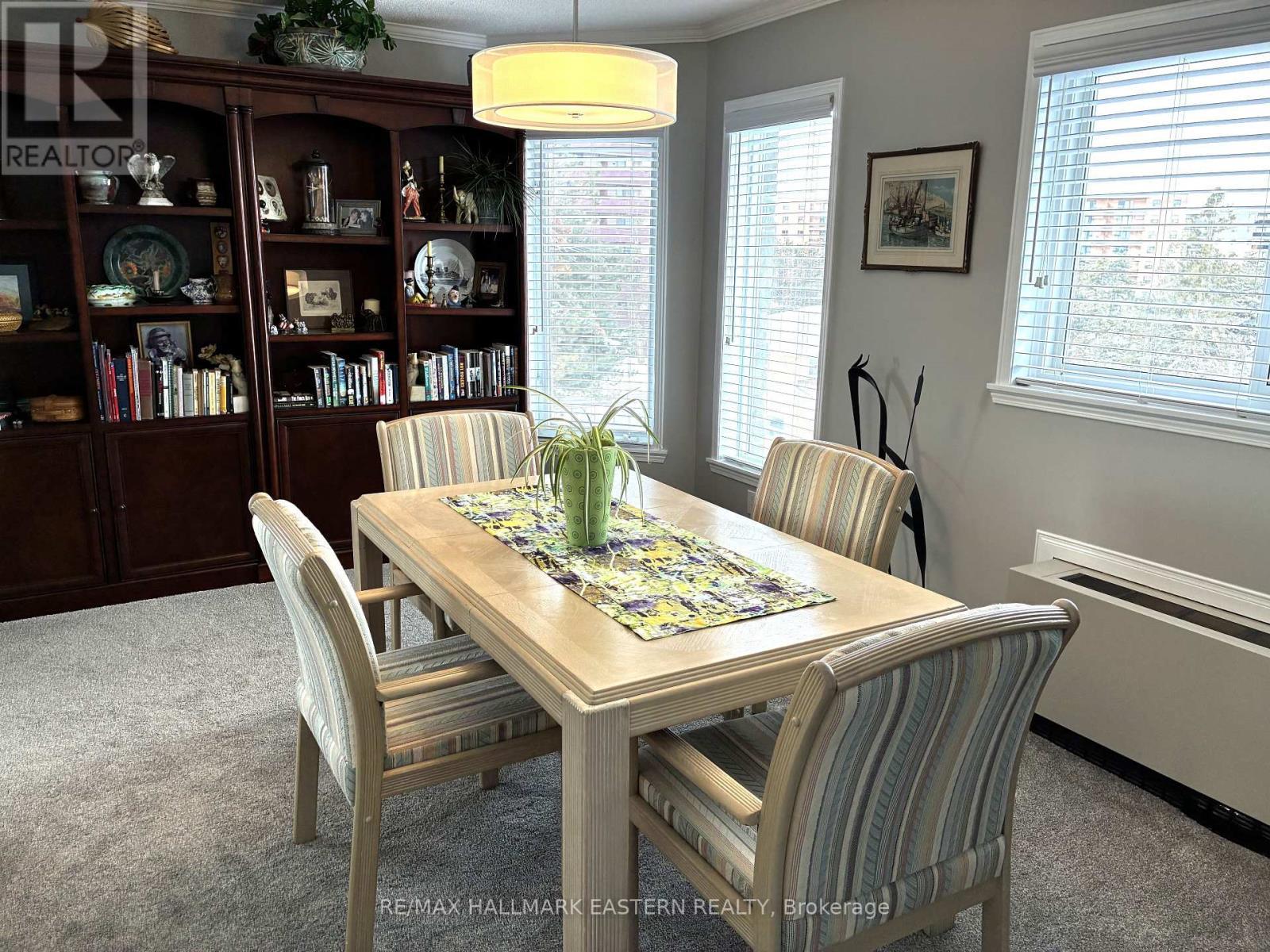 304C - 1099 Clonsilla Avenue Sw, Peterborough (Otonabee Ward 1), ON - Indoor Photo Showing Dining Room