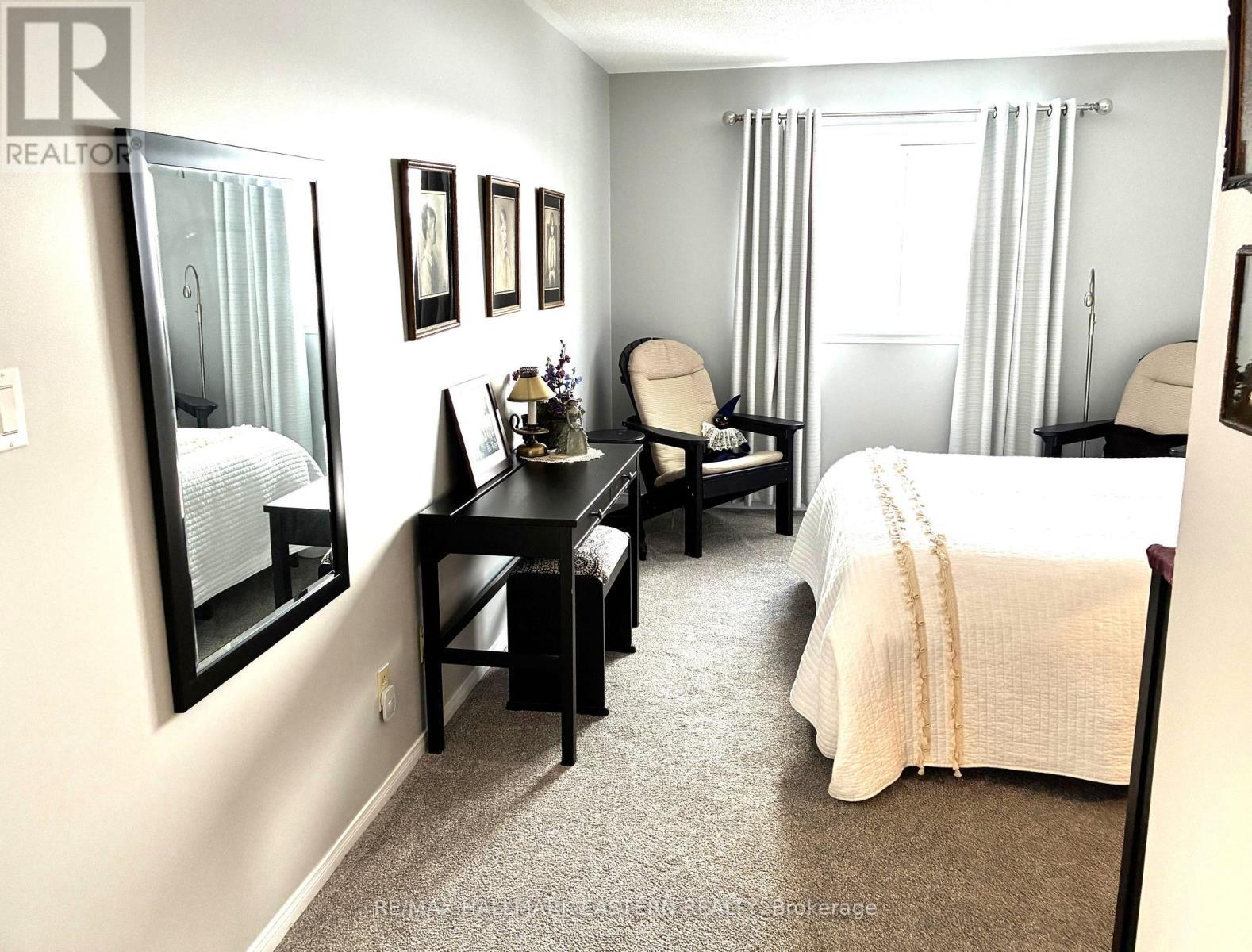 304C - 1099 Clonsilla Avenue Sw, Peterborough (Otonabee Ward 1), ON - Indoor Photo Showing Other Room