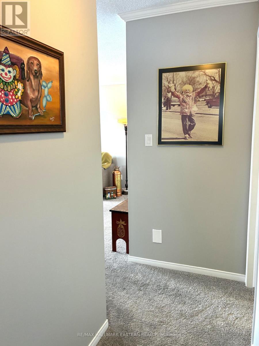 304C - 1099 Clonsilla Avenue Sw, Peterborough (Otonabee Ward 1), ON - Indoor Photo Showing Other Room