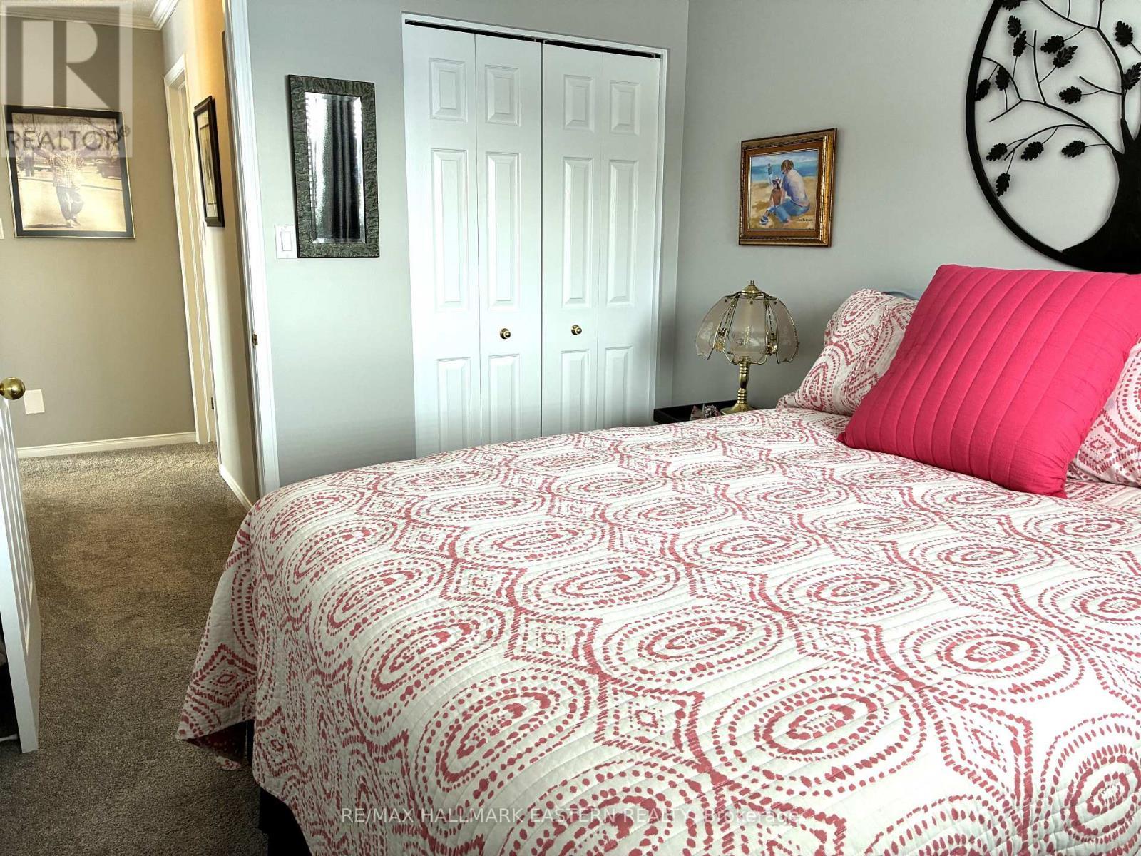 304C - 1099 Clonsilla Avenue Sw, Peterborough (Otonabee Ward 1), ON - Indoor Photo Showing Bedroom