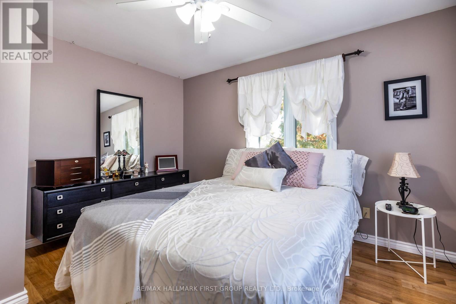 61 Druan Drive, Kawartha Lakes (Mariposa), ON - Indoor Photo Showing Bedroom
