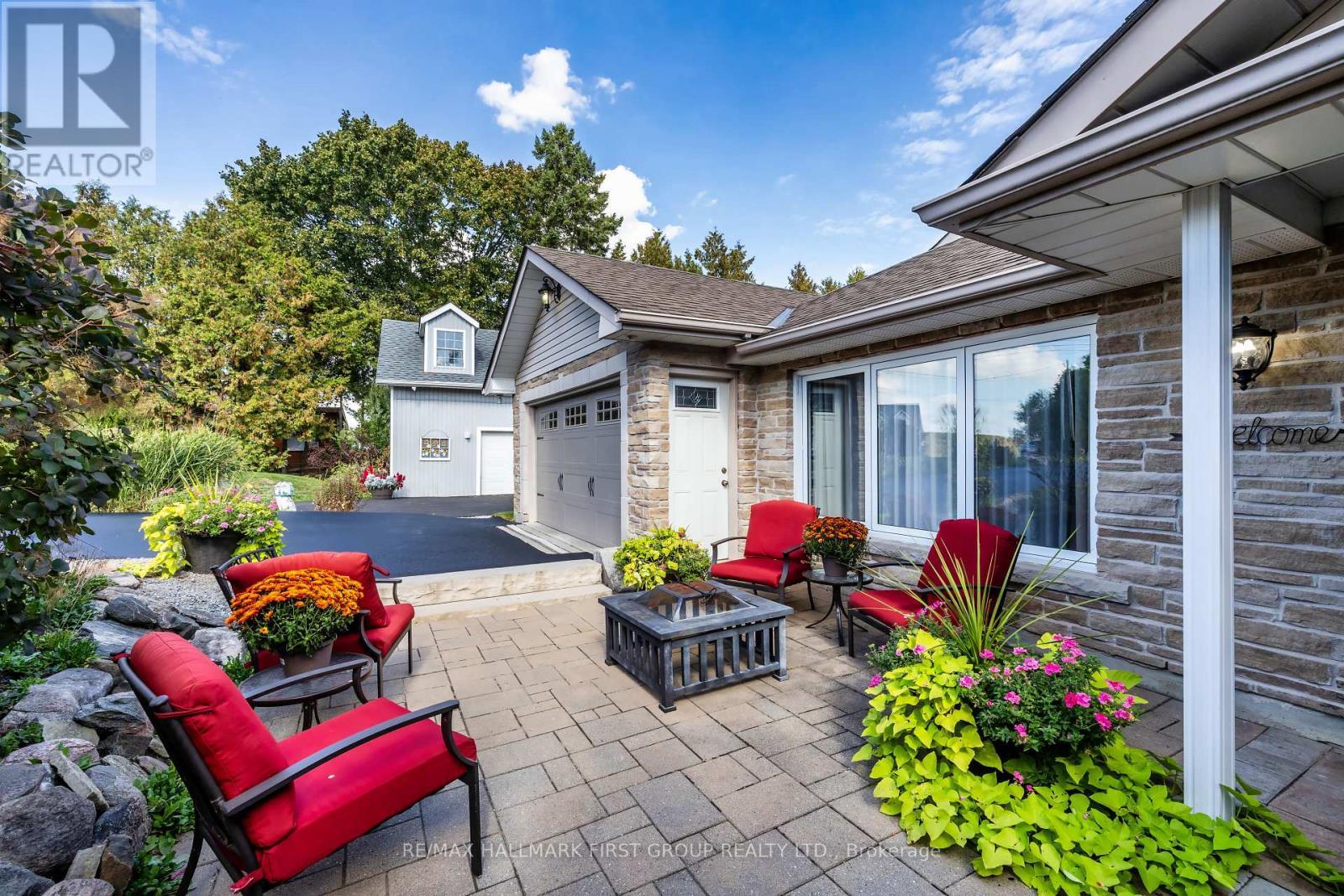 61 Druan Drive, Kawartha Lakes (Mariposa), ON - Outdoor With Deck Patio Veranda