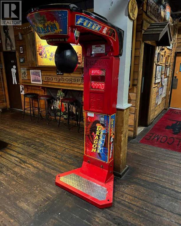 5004 50 Avenue, Forestburg, AB