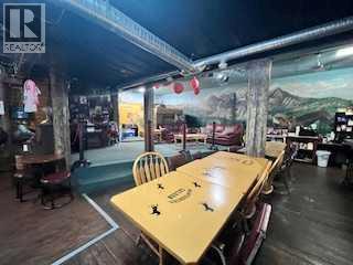 5004 50 Avenue, Forestburg, AB