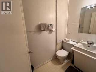 5004 50 Avenue, Forestburg, AB