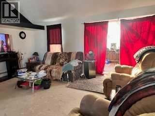 5004 50 Avenue, Forestburg, AB