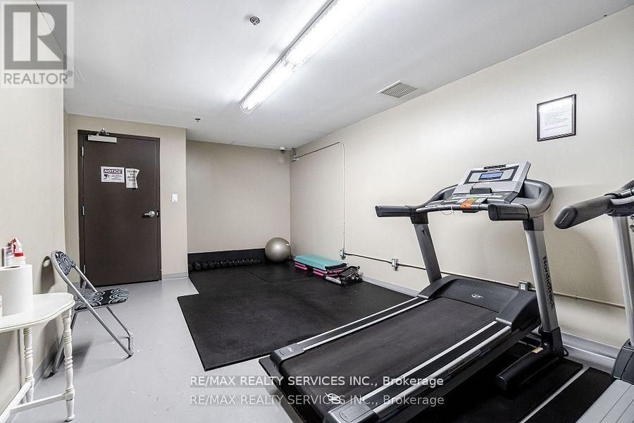112 - 5317 Upper Middle Road, Burlington, ON - Indoor Photo Showing Gym Room