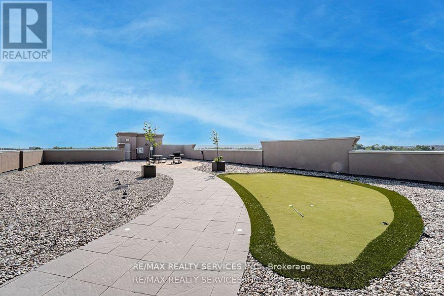 112 - 5317 Upper Middle Road, Burlington, ON - Outdoor