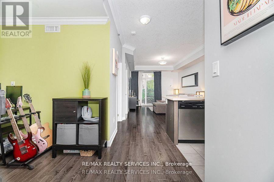 112 - 5317 Upper Middle Road, Burlington, ON - Indoor