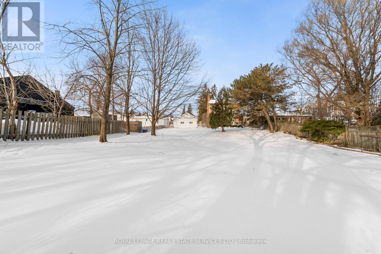 2386 Sovereign Street, Oakville, ON