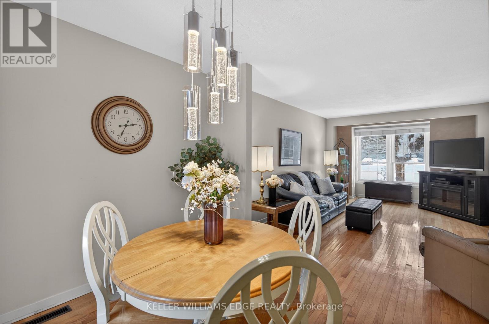 31 - 3049 Glencrest Road, Burlington, ON - Indoor Photo Showing Dining Room