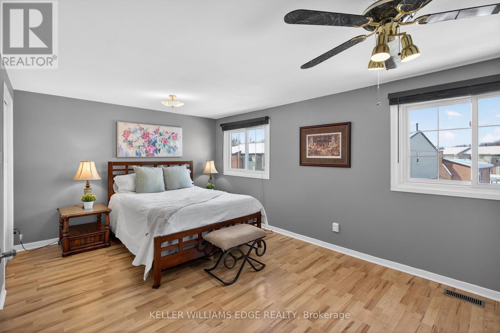 31 - 3049 Glencrest Road, Burlington, ON - Indoor Photo Showing Bedroom