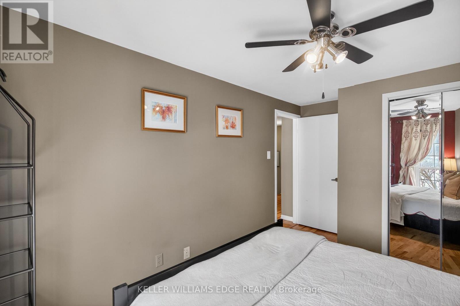 31 - 3049 Glencrest Road, Burlington, ON - Indoor Photo Showing Bedroom