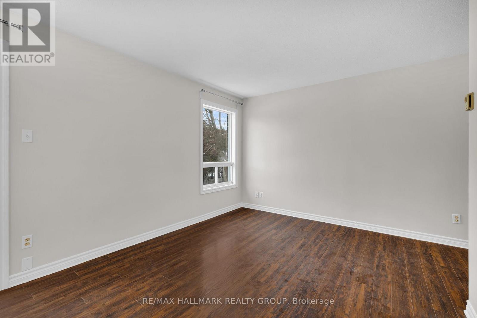 F - 3070 Councillor'S Way, Ottawa, ON