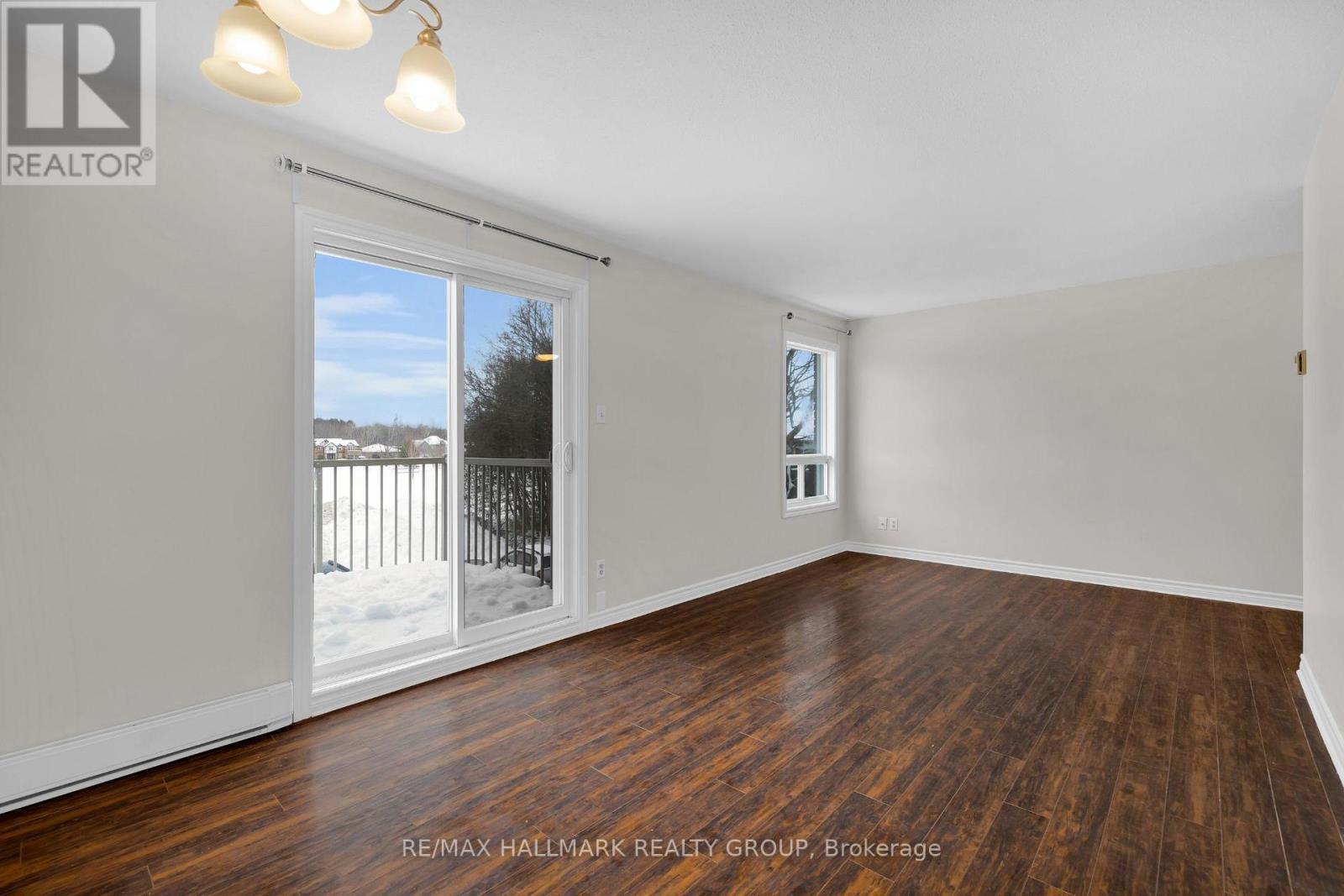 F - 3070 Councillor'S Way, Ottawa, ON