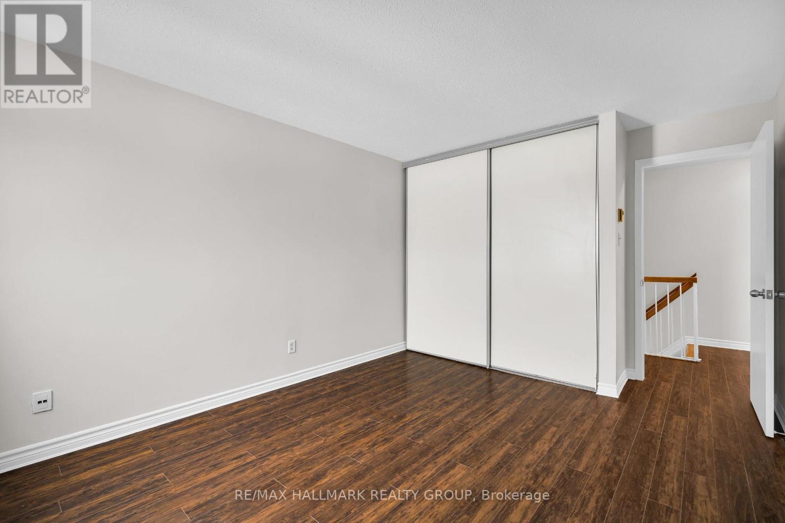 F - 3070 Councillor'S Way, Ottawa, ON