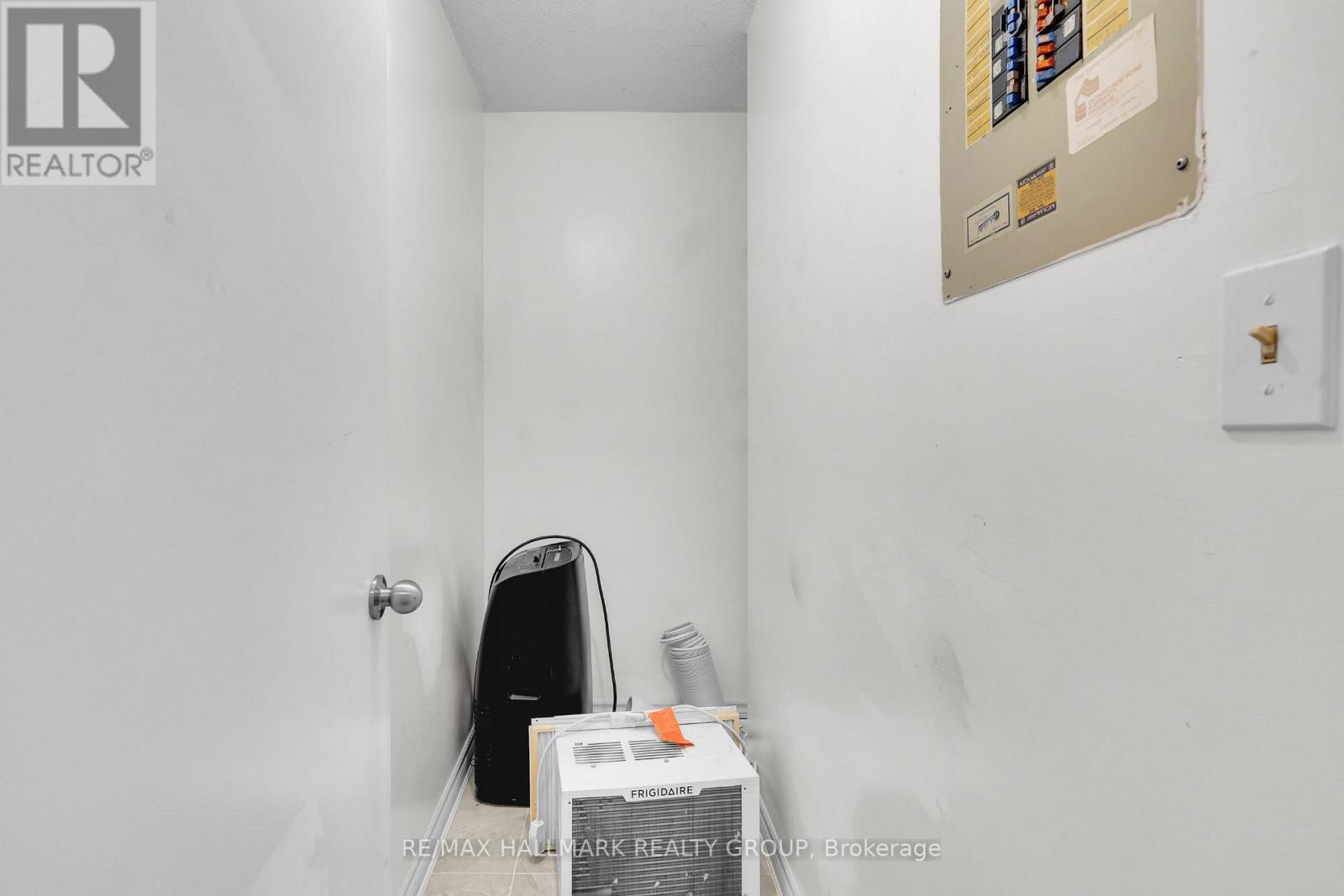 F - 3070 Councillor'S Way, Ottawa, ON