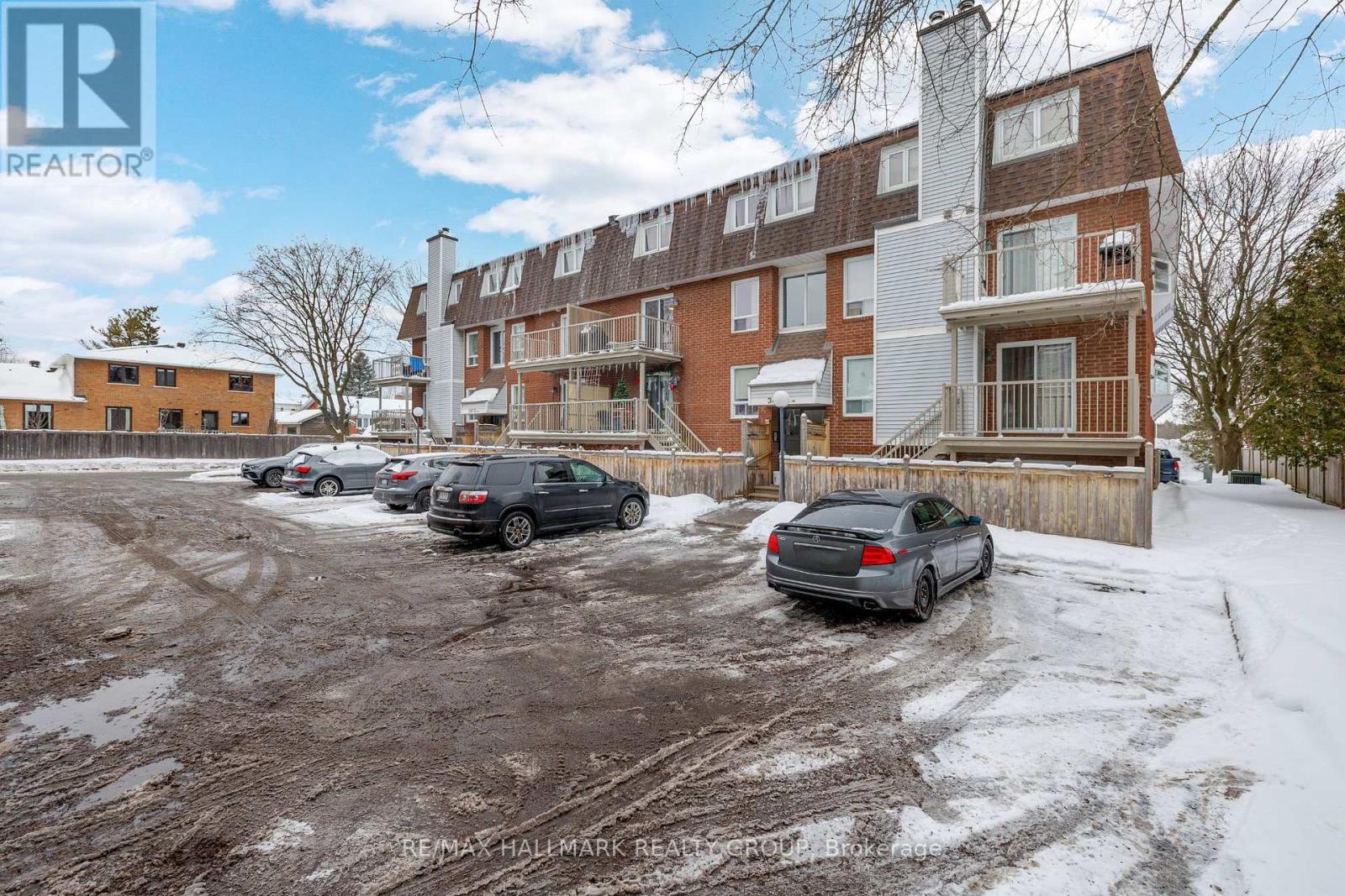 F - 3070 Councillor'S Way, Ottawa, ON