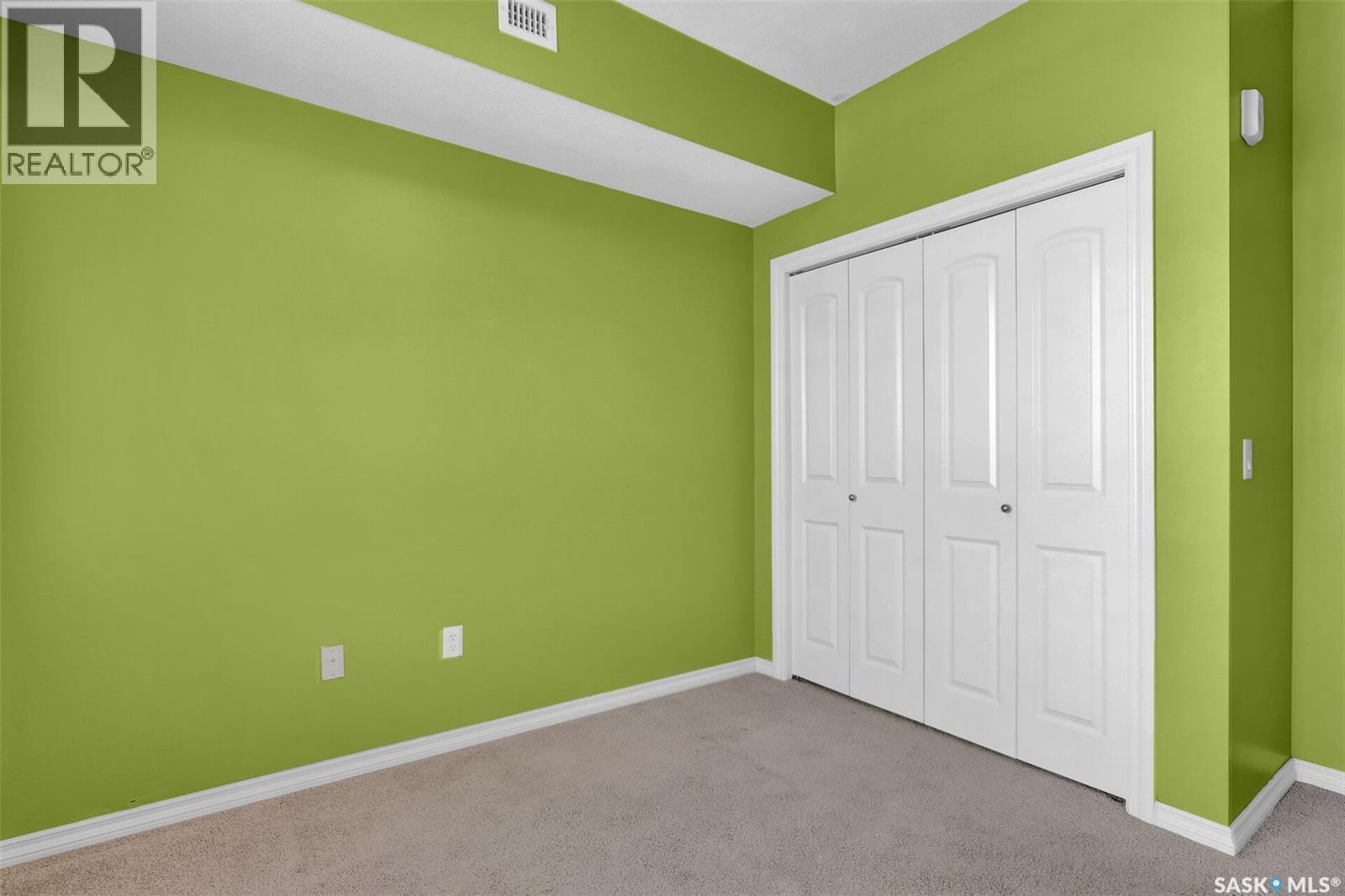 301 2160 Heseltine Road, Regina, SK - Indoor