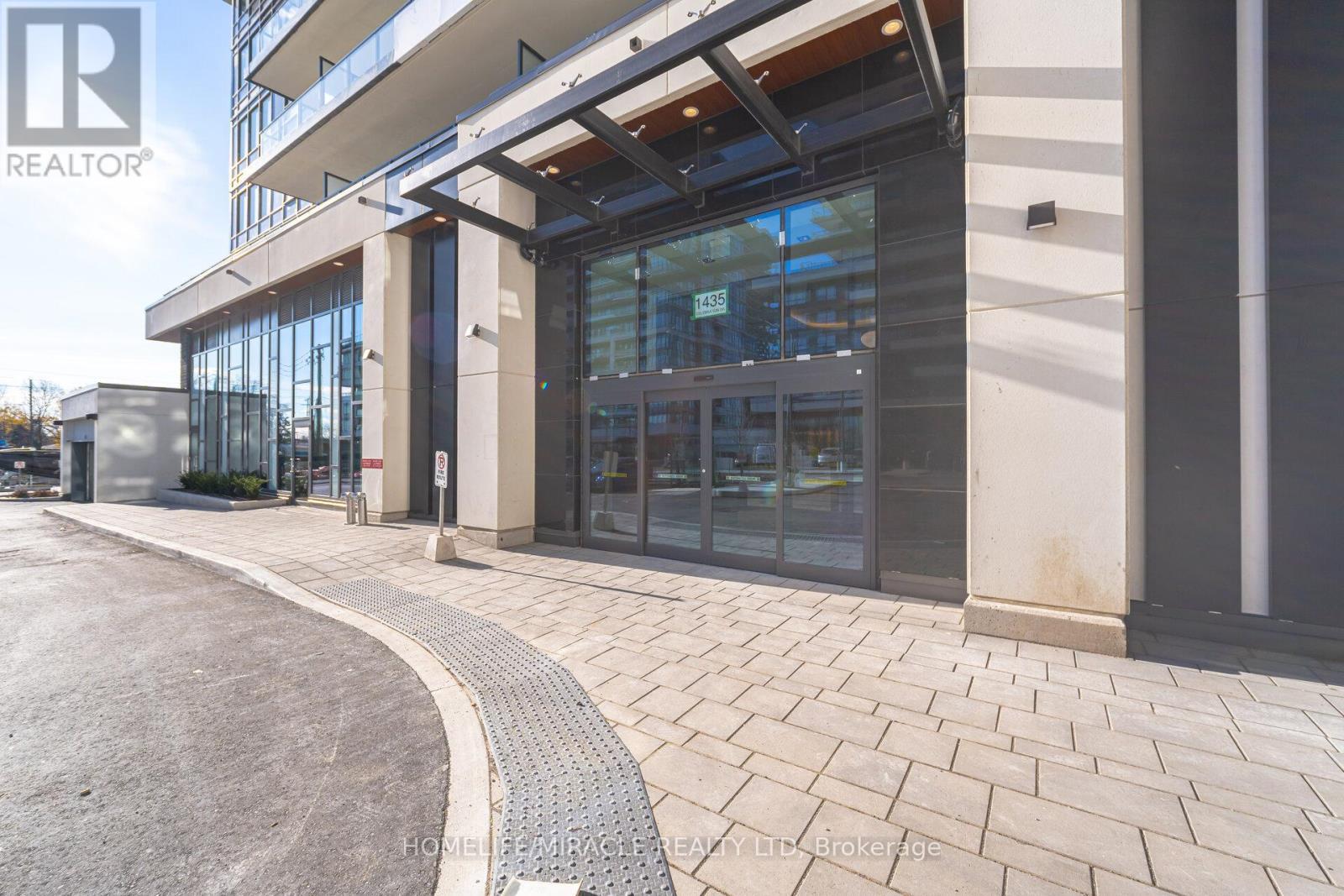 1110 - 1435 Celebration Drive, Pickering, ON - Outdoor