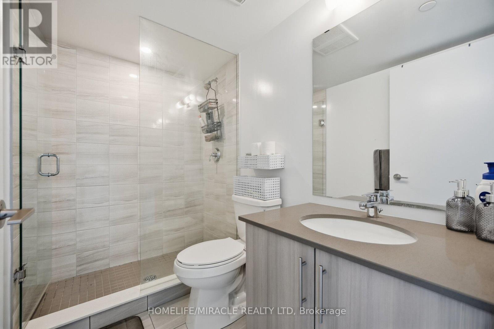 1110 - 1435 Celebration Drive, Pickering, ON - Indoor Photo Showing Bathroom