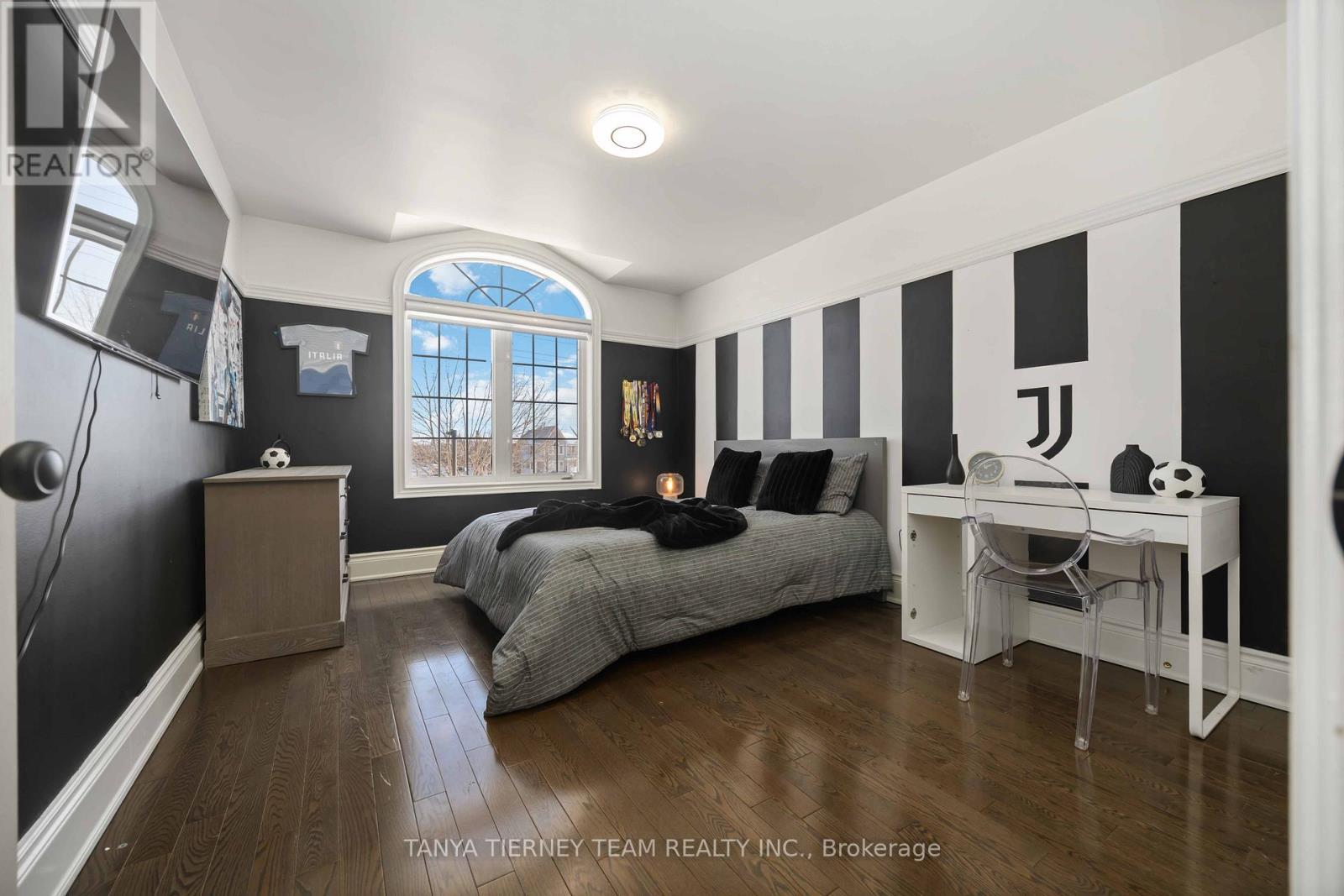 41 Apsley Crescent, Whitby, ON - Indoor