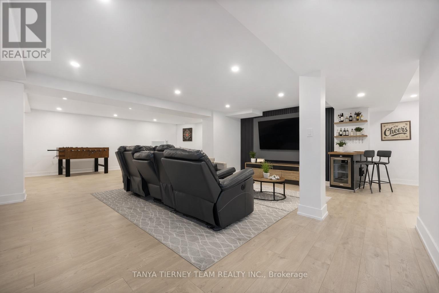 41 Apsley Crescent, Whitby, ON - Indoor