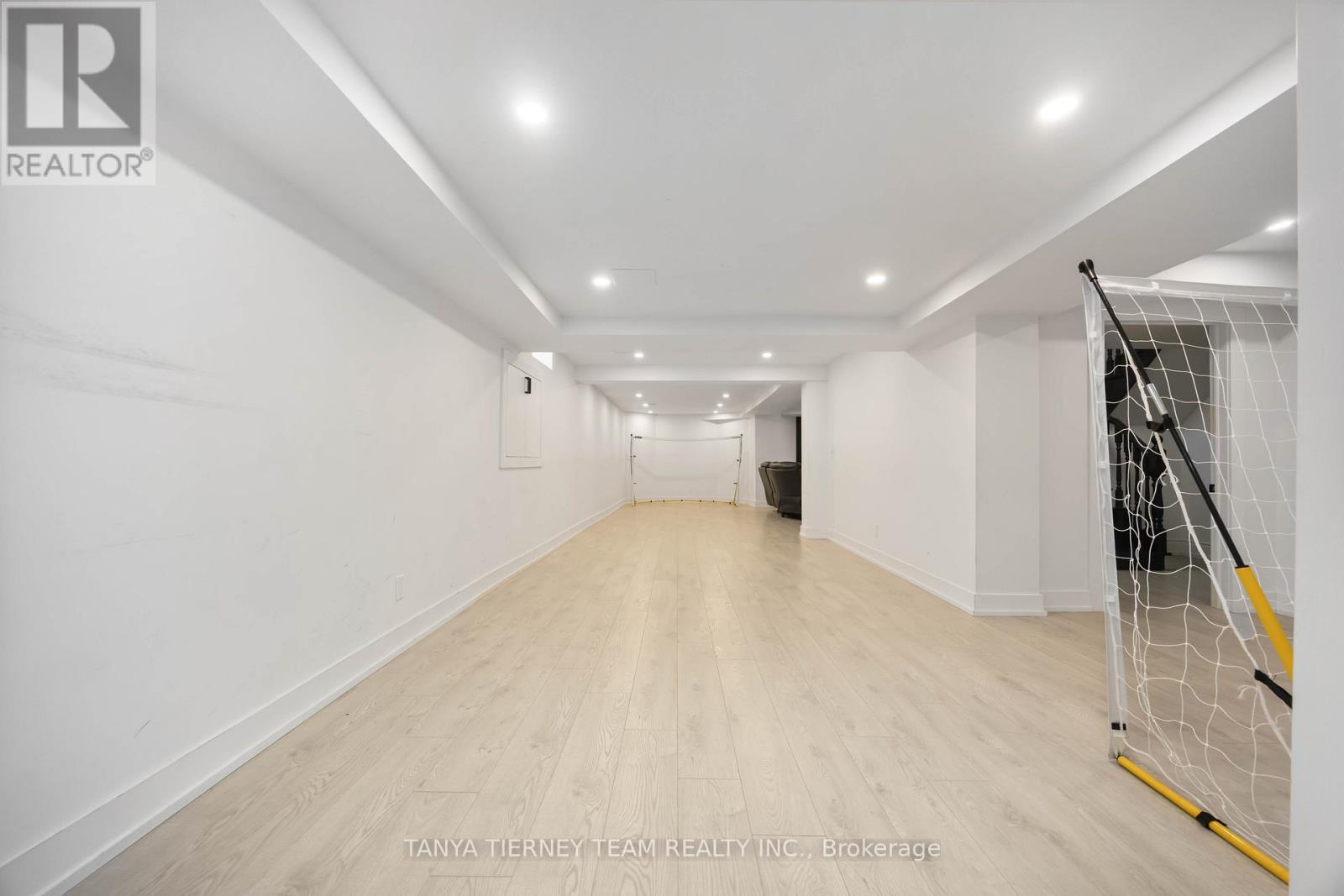 41 Apsley Crescent, Whitby, ON - Indoor Photo Showing Other Room