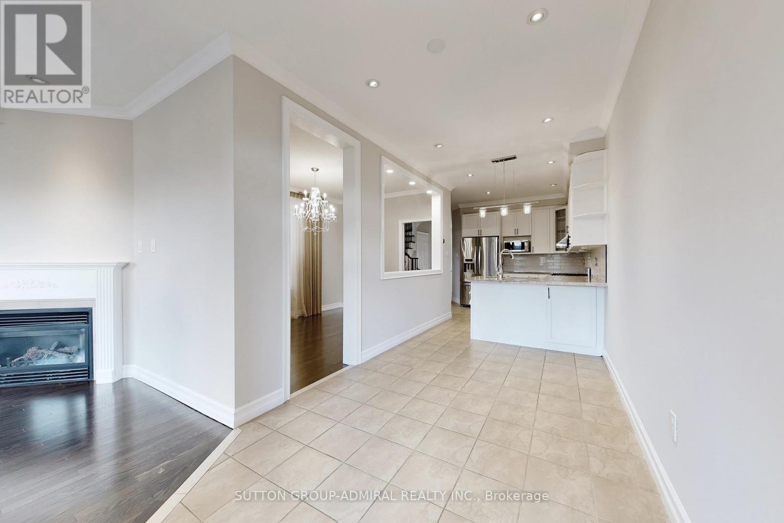 106 Big Hill Crescent, Vaughan, ON - Indoor With Fireplace