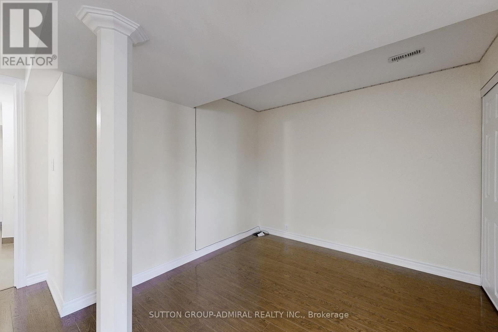 106 Big Hill Crescent, Vaughan, ON - Indoor Photo Showing Other Room