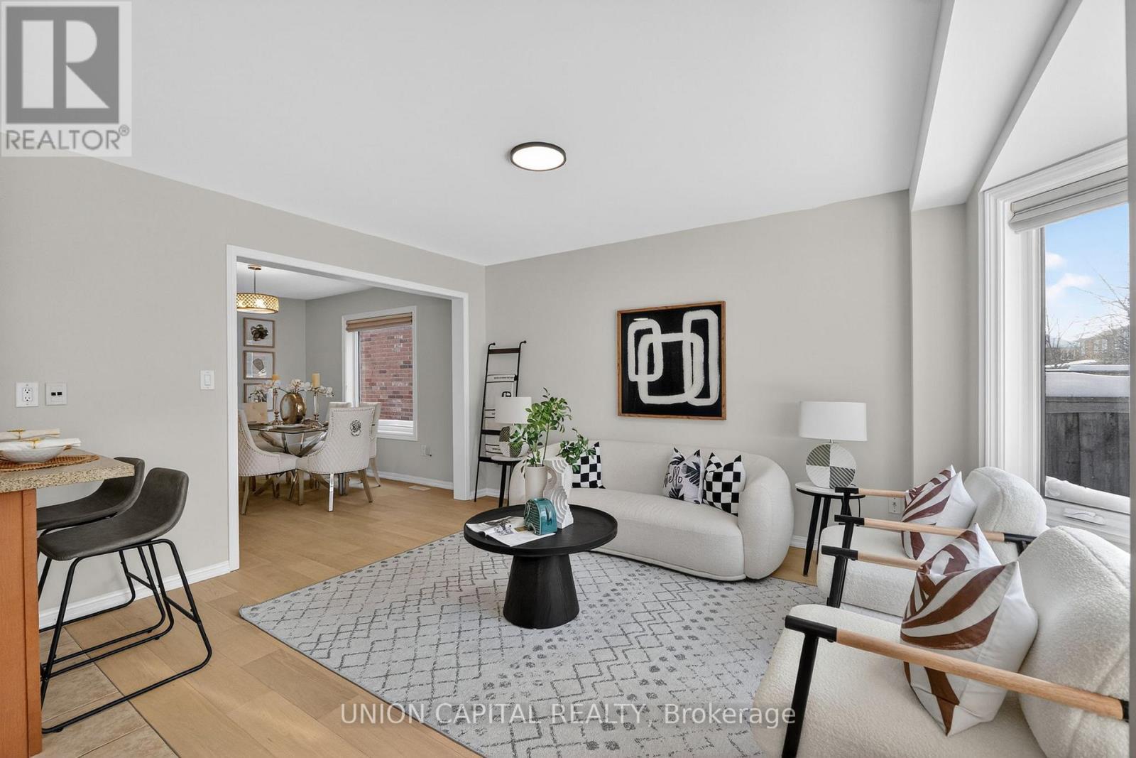 115 Ken Laushway Avenue, Whitchurch-Stouffville, ON - Indoor Photo Showing Living Room
